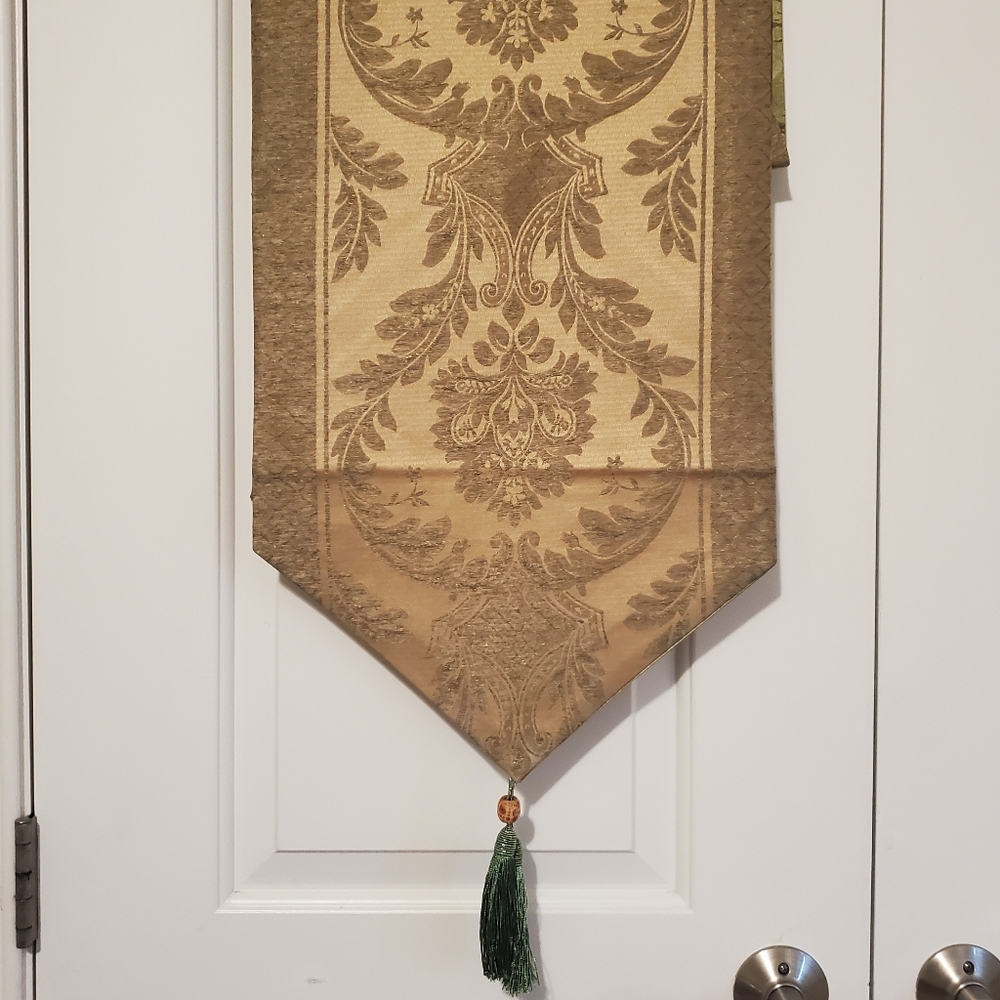 Table Runner